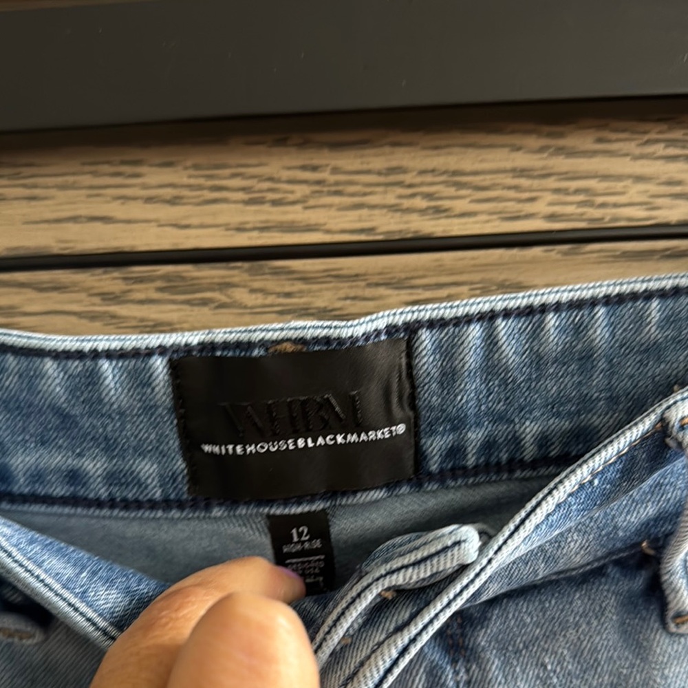 Women's Denim Shorts - Picture 3 of 6